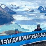 Milei avanza en el Congreso contra la Ley de Glaciares Activistas ambientales en Argentina se manifestaron en las cumbres montañosas contra la reforma de la Ley de Glaciares. Foto: cortesía Agencia Presentes