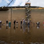 Los manifestantes que tenían bloqueadas las vías rechazan una reforma a las pensiones que promueve el gobierno. En la imagen, trabajadores del Canal de Panamá. Foto Afp