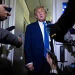 El presidente de Estados Unidos Donald Trump se está enfrentando con que es más difícil gobernar que hacer campaña. Foto Afp