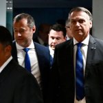 La fiscalía acusó a Bolsonaro de liderar una "organización criminal" para desconocer los resultados de los comicios de octubre de 2022 e impedir sucesión a Luiz Inácio Lula da Silva. Foto Afp