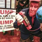 Fuentes: El diario [Imagen: una persona con una máscara del presidente de Estados Unidos, Donald Trump, asiste al lanzamiento de un manifiesto en defensa de la soberanía nacional este viernes EFE/ Sebastiao Moreira]