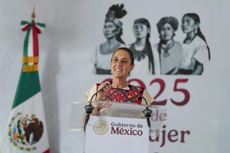 La mandataria insistió que “sin los mexicanos y mexicanas allá, Estados Unidos no sería lo que es”. Foto Presidencia