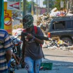Miembros de pandillas en un barrio de Puerto Príncipe (Haití), el 11 de marzo de 2024. Odelyn Joseph / AP