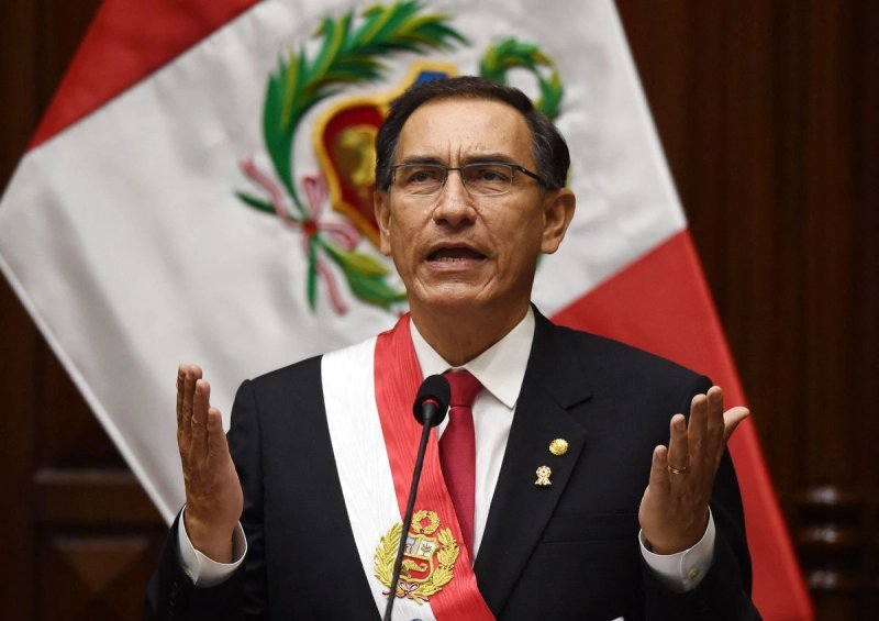 El Poder Judicial peruano dictaminó cinco meses de prisión preventiva para el ex presidente Martín Vizcarra, quien enfrenta acusaciones por delitos de corrupción ocurridos entre 2011 y 2014, cuando se desempeñaba como gobernador de Moquegua. Foto Afp / Archivo