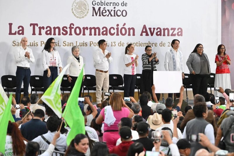 La presidenta Claudia Sheinbaum estuvo en el Centro de Convenciones de San Luis Potosí, donde llamó a los ciudadanos a defender el proyecto de nación de la Cuarta Transformación. Imagen tomada de X @RGC_Mx