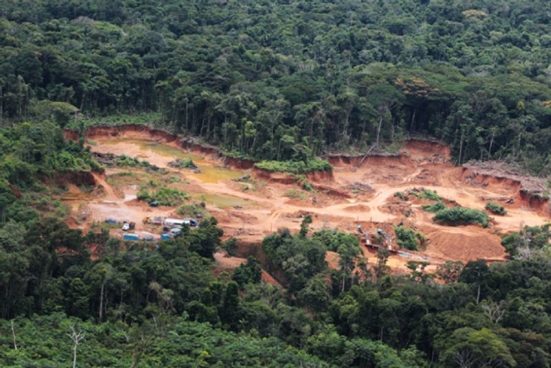 La presencia de minería ilegal en la Cordillera del Cóndor empezó hace más de una década. Foto: Agencia Andina.
