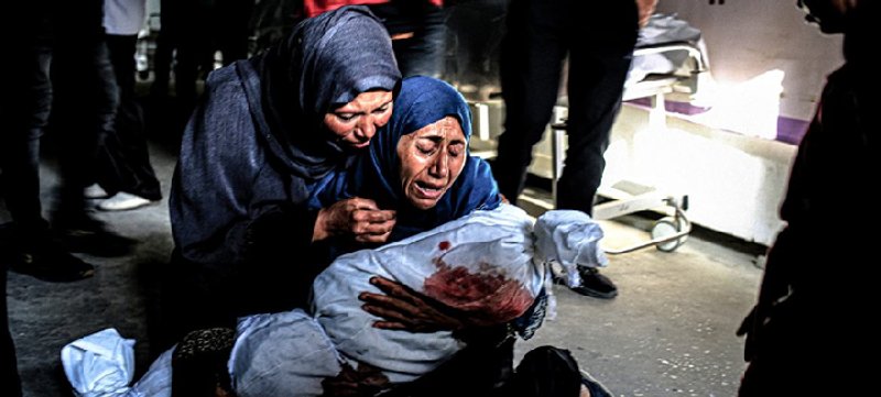 Una mujer llora a su nieto asesinado en un bombardeo israelí a Rafah, en el sur de Gaza. © UNICEF