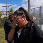 Las autoridades locales y estatales de Florida han sido facultadas para poner en marcha un amplio esfuerzo de aplicación de la ley de inmigración para arrestar a residentes que carecen de estatus legal, gracias a la reactivación por parte del gobierno de Trump de un antiguo programa federal que delega autoridad a la policía local, a los jefes policiales de los condados y a las agencias estatales. Foto Ap