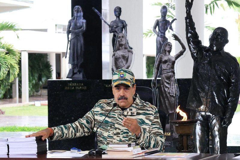El presidente de Venezuela, Nicolás Maduro, gesticulando mientras habla durante una reunión con el alto mando militar en Caracas el 5 de septiembre de 2025. Foto Afp