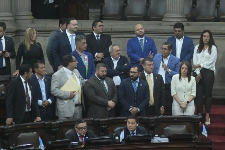 Guatemala – En medio de insultos, diputados piden al Ejecutivo declarar pandillas como organizaciones terroristas