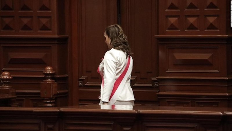 Fuentes: El Cohete a la Luna - Imagen: Dina Boluarte fue la Presidenta más impopular de América Latina, con apenas 3% de aprobación.