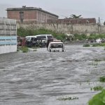 El huracán Melissa dejó destrucción durante su paso por Jamaica, en donde provocó serios daños estructurales y la muerte de tres personas. Foto La Hora: EFE