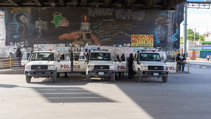 La Policía de Haití se despliega en Puerto Príncipe, 13 de noviembre del 2024. Guerinault Louis / Anadolu via Getty Images