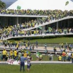 El alto tribunal impuso en septiembre una pena de 27 años de cárcel a Bolsonaro (70) por conducir una organización criminal armada para aferrarse al poder tras perder los comicios en 2022. Foto Ap / archivo