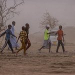 Las tormentas de arena afectan a las comunidades en Garissa, en el norte de Kenya. Foto: © PNUMA/Nayim Ahmed Yussuf