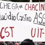 Fuentes: Rebelión [Imagen: Protesta de familiares y representantes de la sociedad civil en Vila Cruzeiro el 31 de octubre de 2025 en contra de las políticas criminales del gobernador del Estado de Río, Cláudio Castro, a quien acusan de asesino por ordenar la masacre (chacina en el cartel) de Río. Créditos: Tânia Rêgo/Agência Brasil]