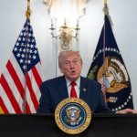 Trump sostuvo que Washington “trabaja para disuadir a Venezuela y a los narcotraficantes”, a quienes acusó de enviar “veneno” a territorio estadunidense, responsable —según él— de “matar a cientos de miles de personas al año”. Foto Ap