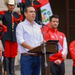 José Jerí, presidente de facto de Perú, aseguró en una entrevista no descartar la posibilidad de asaltar la embajada mexicana en su país, donde se encuentra asilada la ex primera ministra peruana, Betssy Chávez. Foto tomada de FB José Jerí