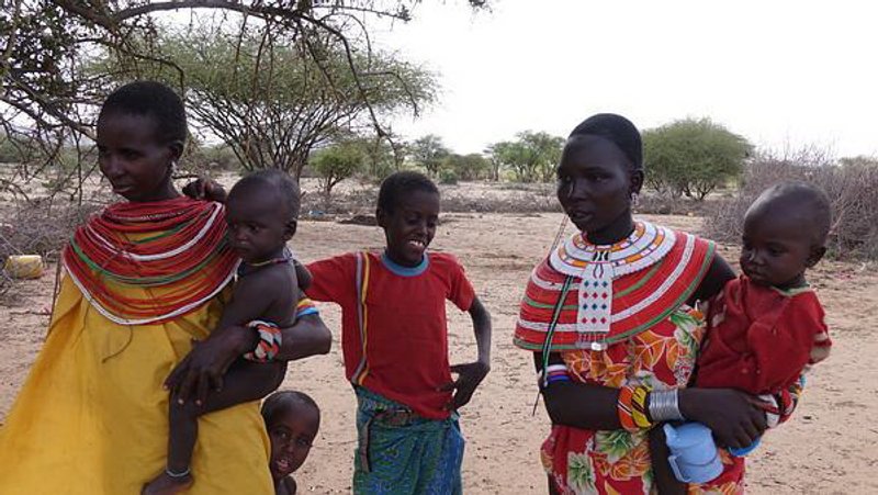 Fuentes: SURVIVAL [Imagen: el pueblo indígena samburu es uno de los perjudicados por el proyecto de créditos de carbono de la NRT (Northern Kenya Grassland Carbon Project) © Fiore Longo / Survival International]