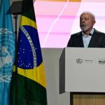El presidente de Brasil, Luiz Inácio Lula da Silva, pronuncia un discurso durante la ceremonia de apertura de la COP30, la Conferencia de las Naciones Unidas sobre el Cambio Climático, en Belém, estado de Pará, Brasil, el 10 de noviembre de 2025. Foto: Afp