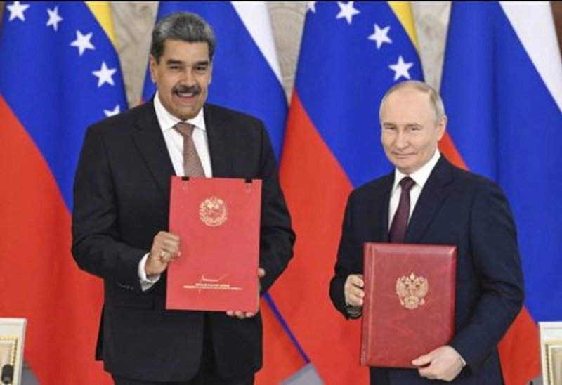 El presidente de Venezuela, Nicolás Maduro, y el presidente de Rusia, Vladimir Putin. Ap