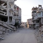 La defensa civil de Gaza dijo que seis personas murieron el viernes por un bombardeo israelí contra un refugio con lo que se elevó a 400 el número de palestinos muertos por fuego israelí desde la entrada en vigencia del acuerdo. Foto: Europa Press