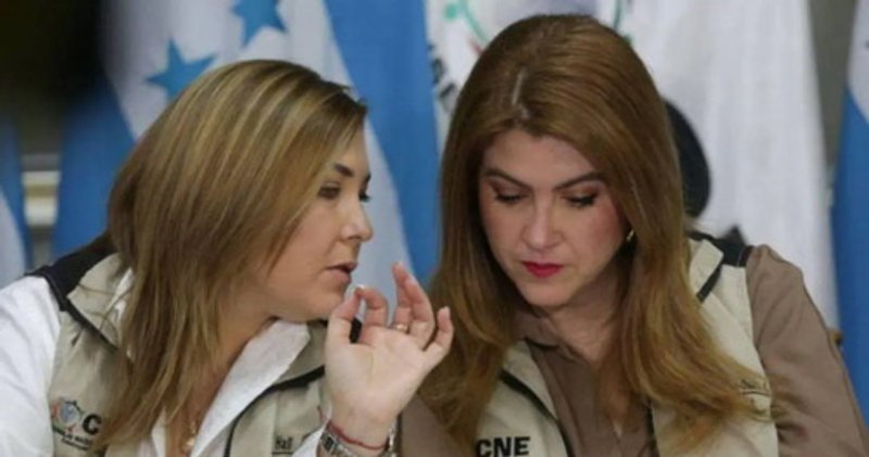 Fuentes: Rebelión [Imagen: Ana Paola Hall y Cosette López. El Heraldo]
