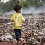 El milagro del Banco Mundial: que parezca que la pobreza disminuye cuando en realidad aumenta Fuentes: Rebelión