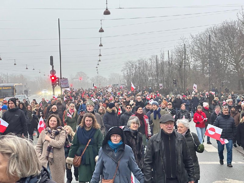 Ciudadanía danesa expresa su protesta contra Estados Unidos en Copenhague. Foto: Alejandro Parellada.