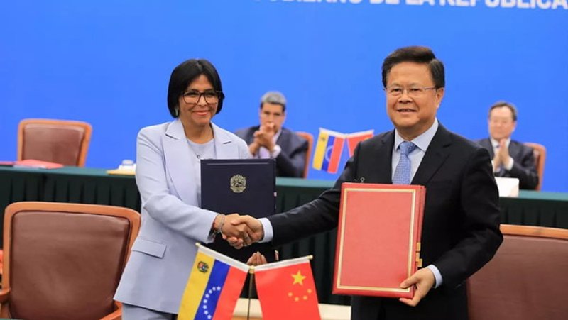 Fuentes: El diario [Imagen: Delcy Rodríguez, la nueva presidenta de Venezuela, y el dirigente chino Zheng Shanjie, en una imagen de archivo Europa Press]