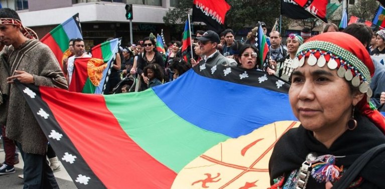 Justicia en Chile: Gobierno y empresariado arremeten juntos contra comuneros mapuche