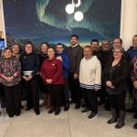 Líderes inuit de Canadá viajaron a Nuuk antes de la apertura del nuevo consulado canadiense. Su primera parada fue una reunión con otros líderes inuit de Kalaallit Nunaat (Groenlandia), donde expresaron su apoyo y unidad a la autodeterminación inuit.