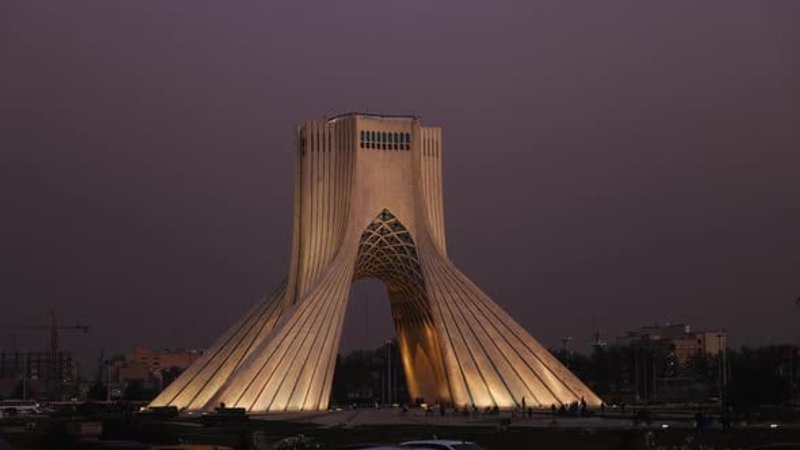 Fuentes: Rebelión [Foto: la Torre Azadi [libertad] de Teherán]