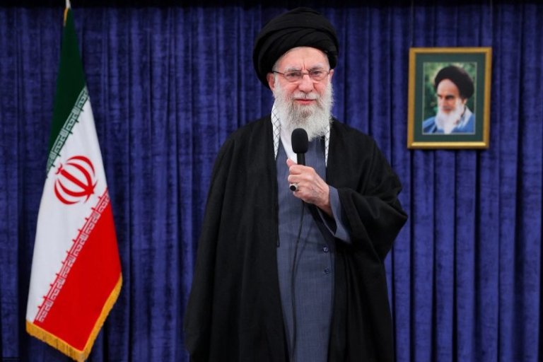 Gobierno de Irán confirma la muerte del ayatollah Alí Jamenei; decreta 40 días de luto
