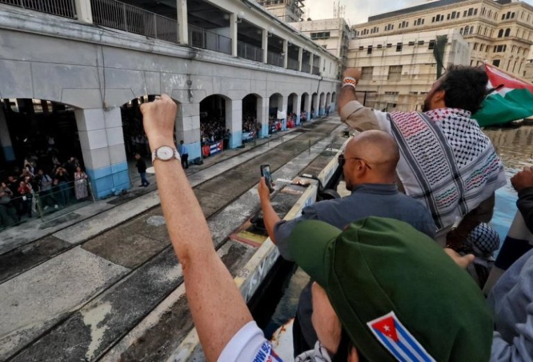 Díaz-Canel agradece a “los amigos que se levantan por Cuba y extienden mano y corazón”