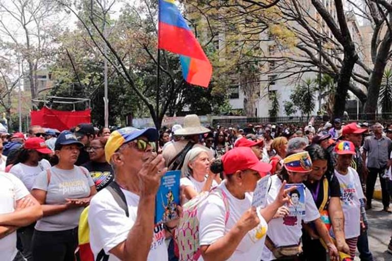Venezolanos se movilizaron por la paz y soberanía del país