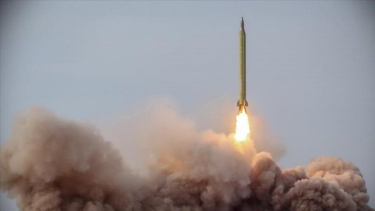 Irán preparado para larga guerra, Trump habla de corta excursión