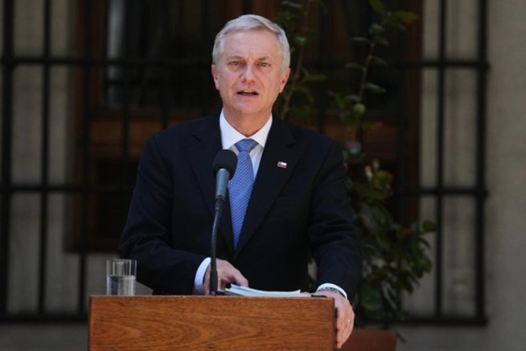 Kast asume la presidencia de Chile con promesas de “orden” y mano dura