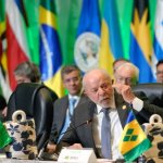 "No podemos permitir que alguien pueda entrar en los asuntos y en la integridad territorial de nuestros países", afirmó Lula en su discurso en la capital colombiana, sede de la cumbre de jefes de Estado de la Celac-África, el 21 de marzo de 2026. Foto Presidencia de Colombia / Afp