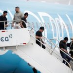 Costa Rica recibe desde EE.UU. el primer vuelo con 25 deportados tras acuerdo migratorio. Foto La Hora: EFE.