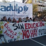 Manifestantes protestan contra las medidas del Gobierno de Javier Milei contra las universidades, en La Plata, Argentina, el 23 de abril de 2026 Cortesía Ricardo Romero