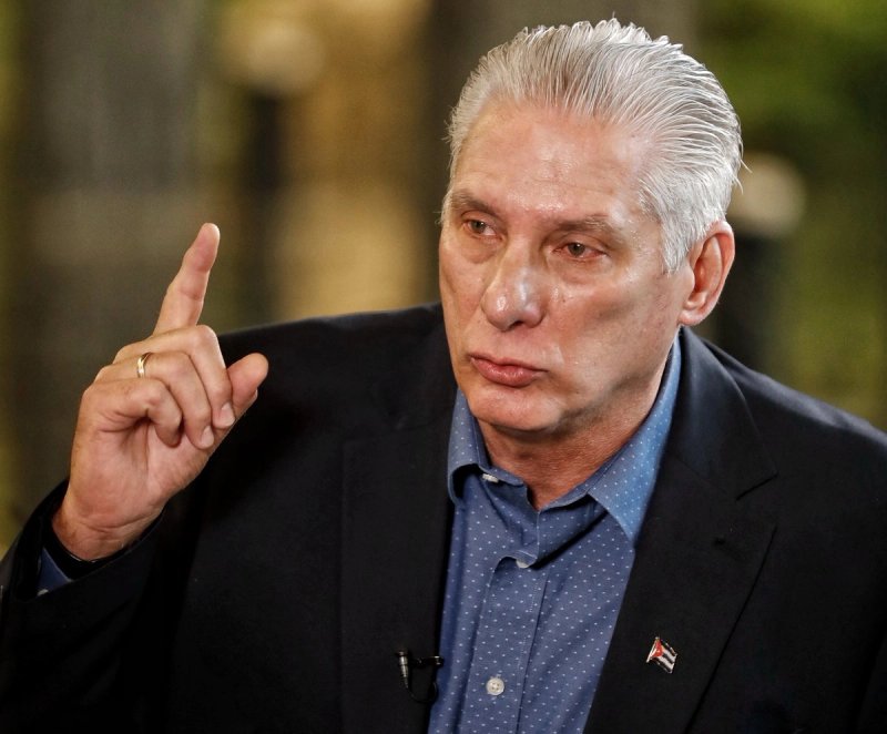 "Nos preparamos no con una visión ofensiva, nos preparamos con una visión defensiva (...) donde cada cubano tiene una posición y una misión que cumplir en la defensa de la patria", dijo Miguel Díaz-Canel. La imagen, en una entrevista con ‘La Jornada’, el 26 de marzo de 2026. Foto Marco Peláez