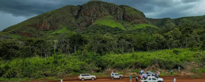 El cerro Manomó, en la región de Santa Cruz, es una de las áreas donde se realizan trabajos de prospección de tierras raras y minerales tecnológicos. Foto: cortesía Gobernación de Santa Cruz