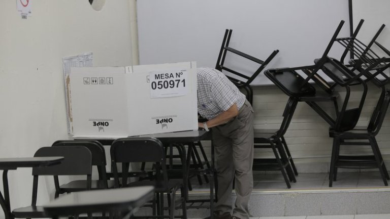 Publican primeros resultados de las elecciones en Perú