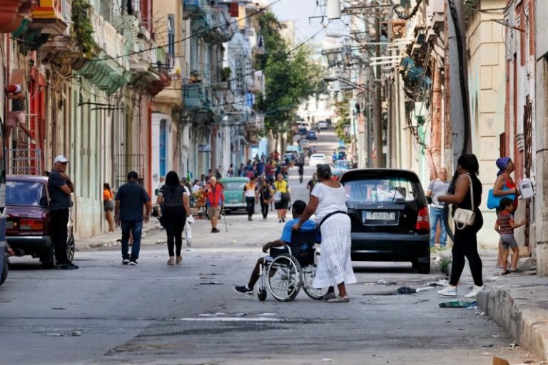 El “modo más fácil” de ayudar a Cuba es levantar el bloqueo, responde Díaz-Canel a EU