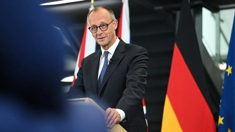 Fuentes: El tábano economista [Imagen: el Canciller alemán Friedrich Merz anuncia un drástico recorte del estado del bienestar para financiar el rearme. Foto Reuters]