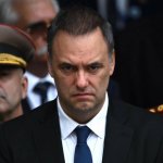 Adorni, quien a principios de este mes confesó haber ocultado 500 mil dólares estadunidenses en sus declaraciones juradas, lo que provocó indignación y críticas de figuras de la oposición y del propio gobierno, presentó su renuncia el 27 de junio de 2026 en Buenos Aires. Foto: Afp