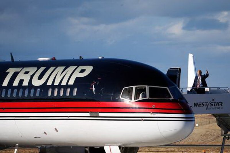 Fuentes: Rebelión [Foto: avión privado de Trump]