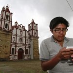 Fuente de la imagen: Fuente: https://www.eleconomista.com.mx/estados/Indigenas-crean-empresa-de-telefonia-celular-20130819-0148.html