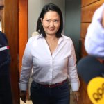 Elecciones Perú crece a 33 mil 432 votos la ventaja de Fujimori sobre Sánchez con un 99% del escrutinio. Foto La Hora: EFE